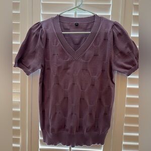 Purple short-sleeved sweater